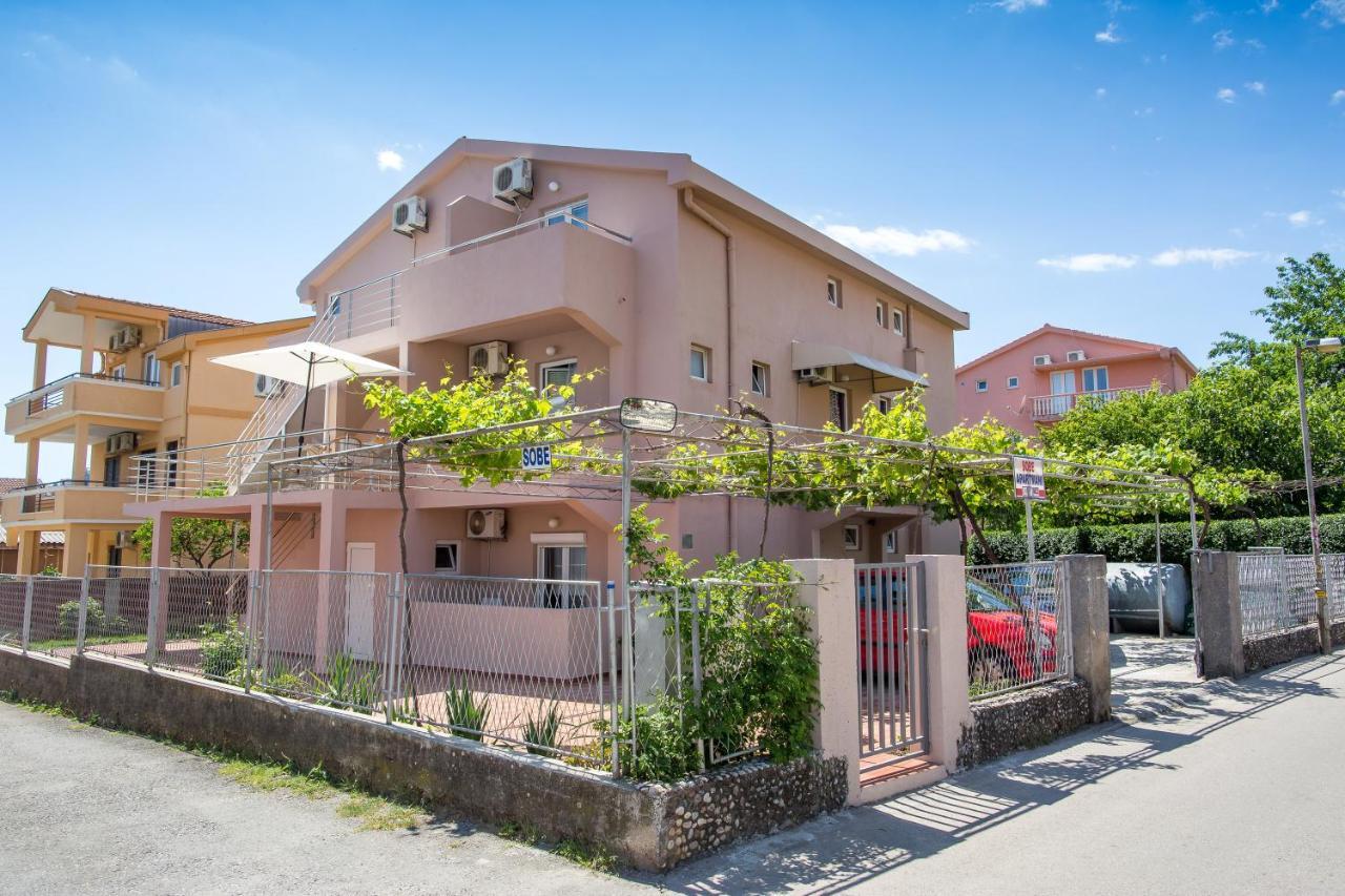 Guest House Jasna Budva Buitenkant foto