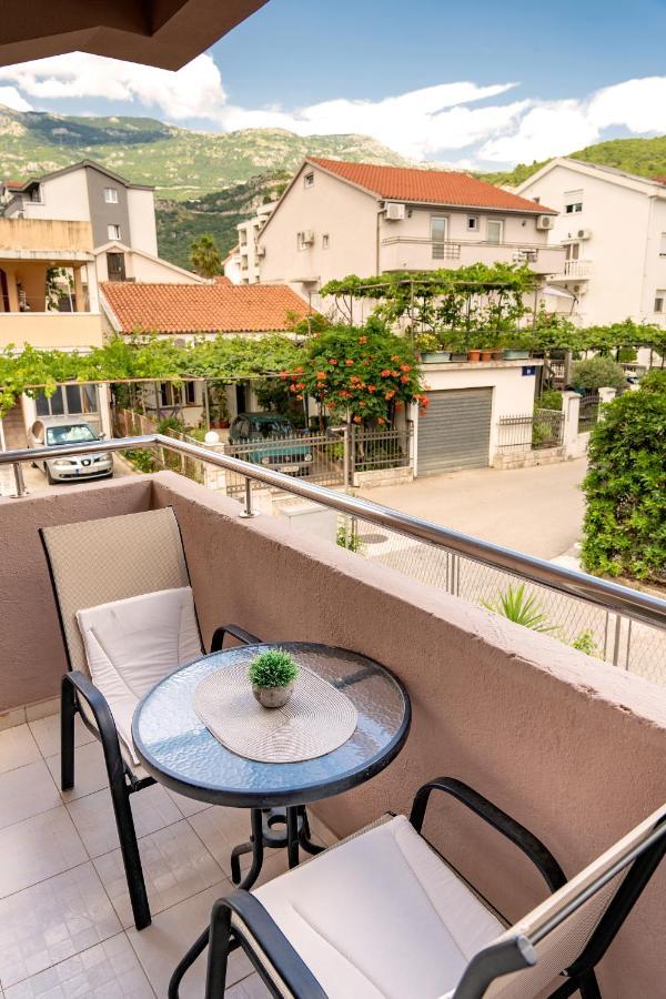 Guest House Jasna Budva Buitenkant foto