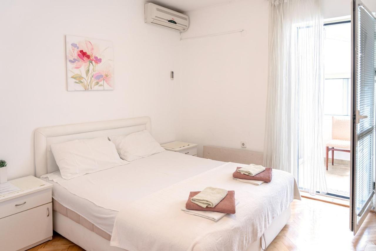 Guest House Jasna Budva Buitenkant foto