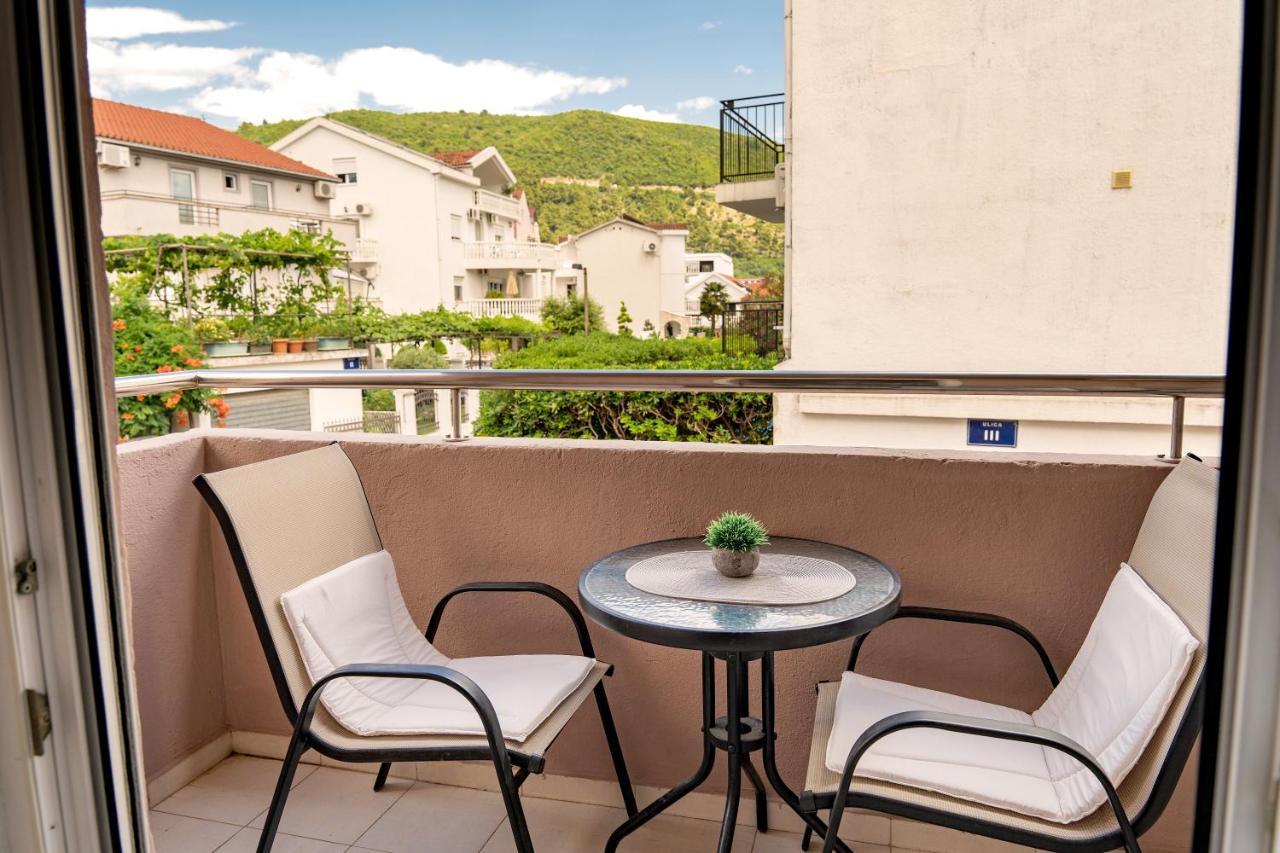 Guest House Jasna Budva Buitenkant foto
