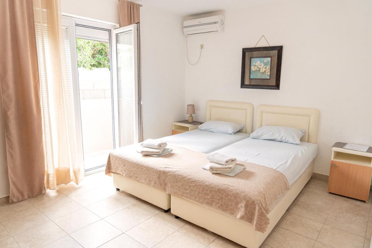 Guest House Jasna Budva Buitenkant foto