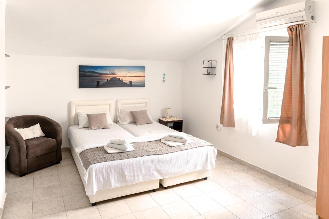 Guest House Jasna Budva Buitenkant foto