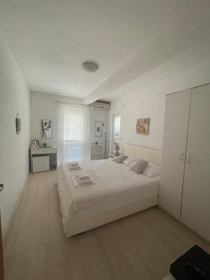 Guest House Jasna Budva Buitenkant foto