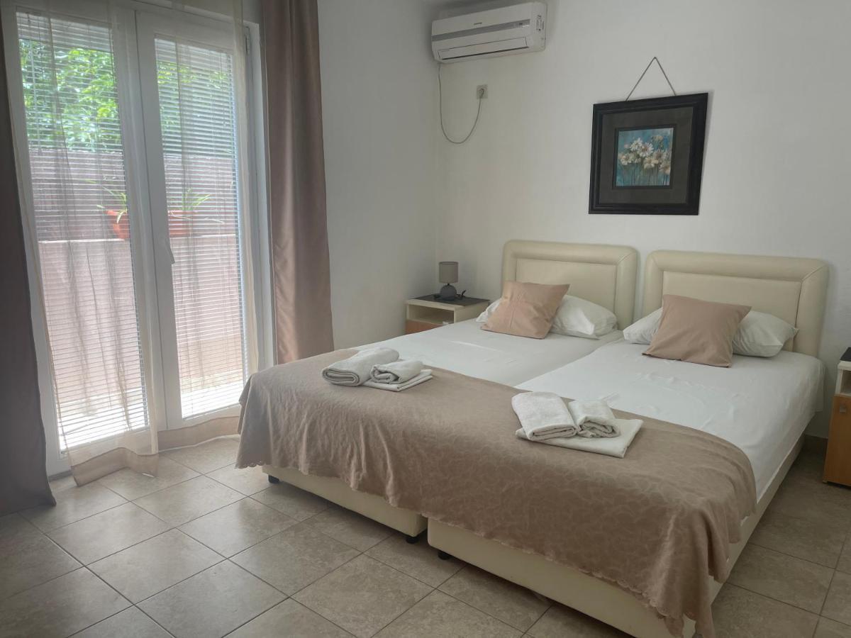 Guest House Jasna Budva Buitenkant foto
