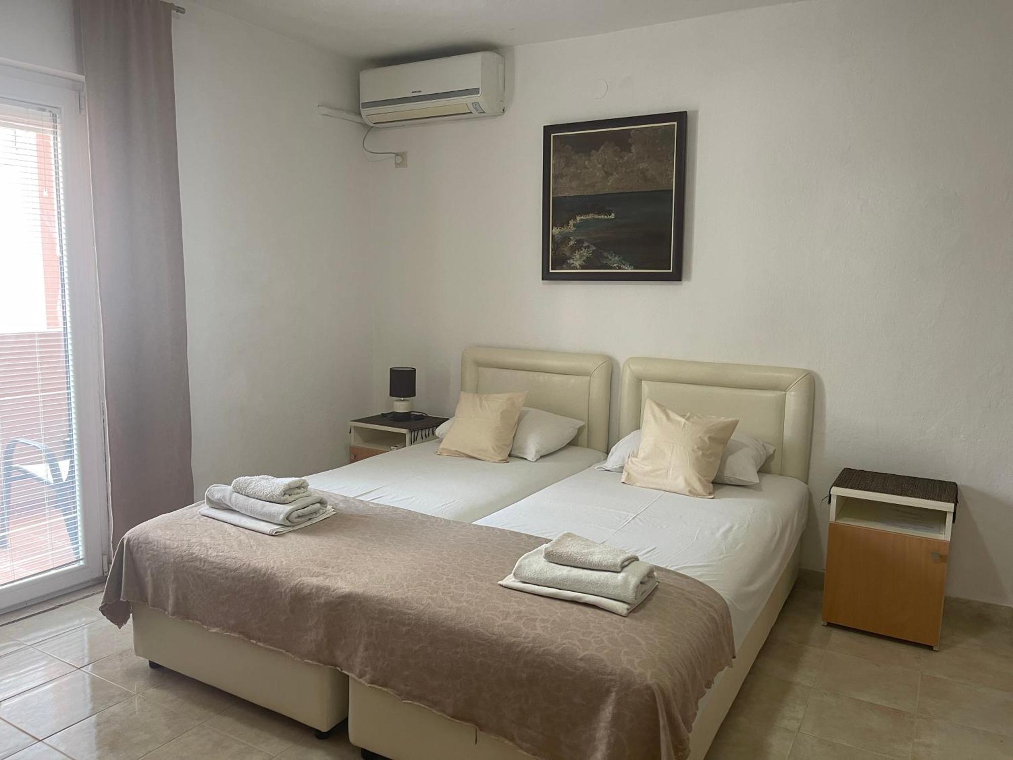 Guest House Jasna Budva Buitenkant foto
