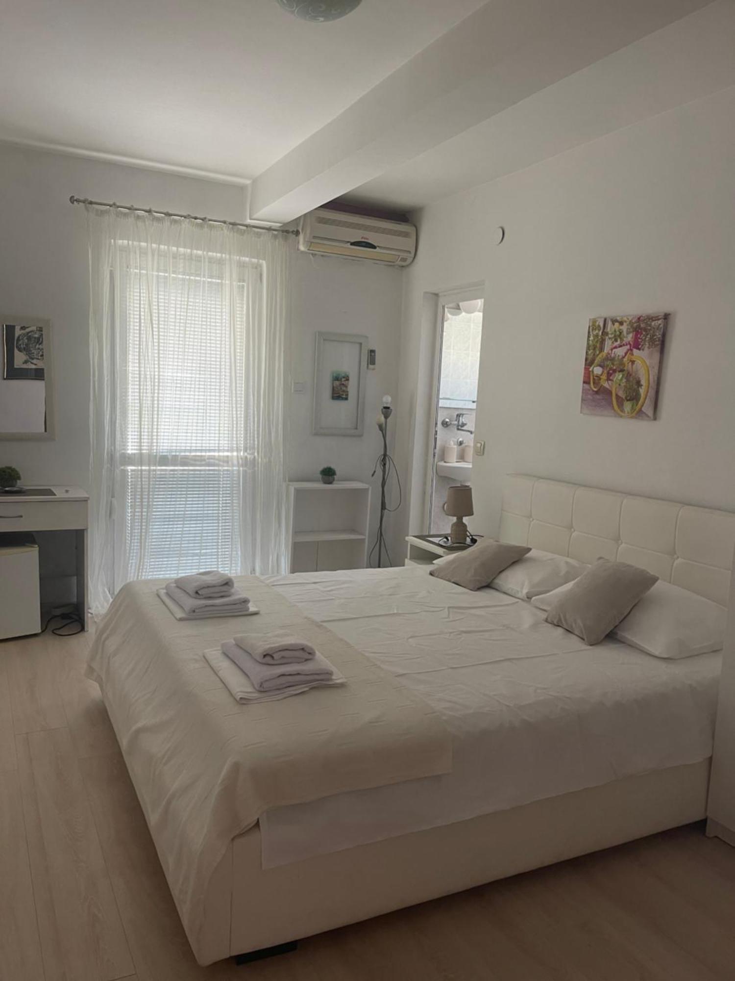 Guest House Jasna Budva Buitenkant foto
