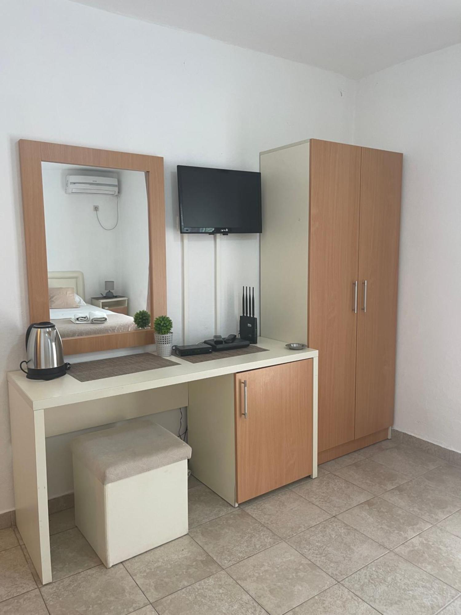 Guest House Jasna Budva Buitenkant foto