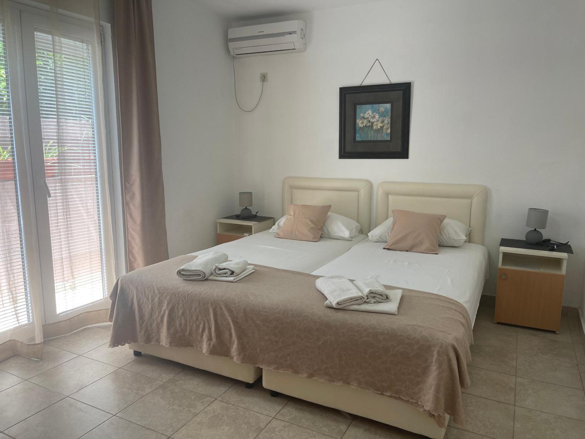 Guest House Jasna Budva Buitenkant foto