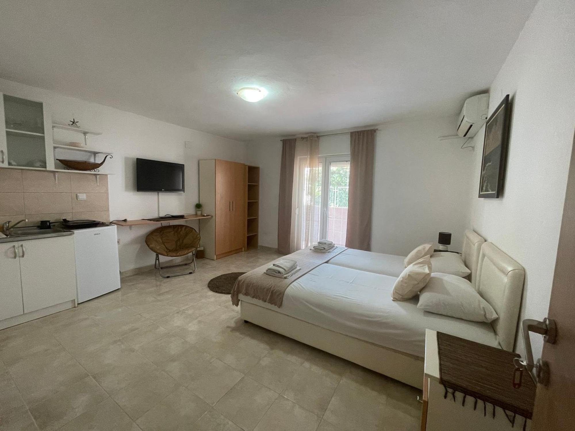 Guest House Jasna Budva Buitenkant foto